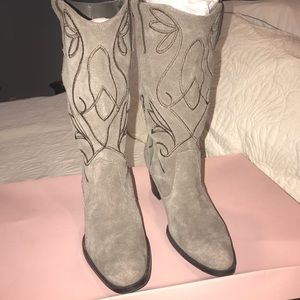 Bandolino gray suede boots - 6 1/2